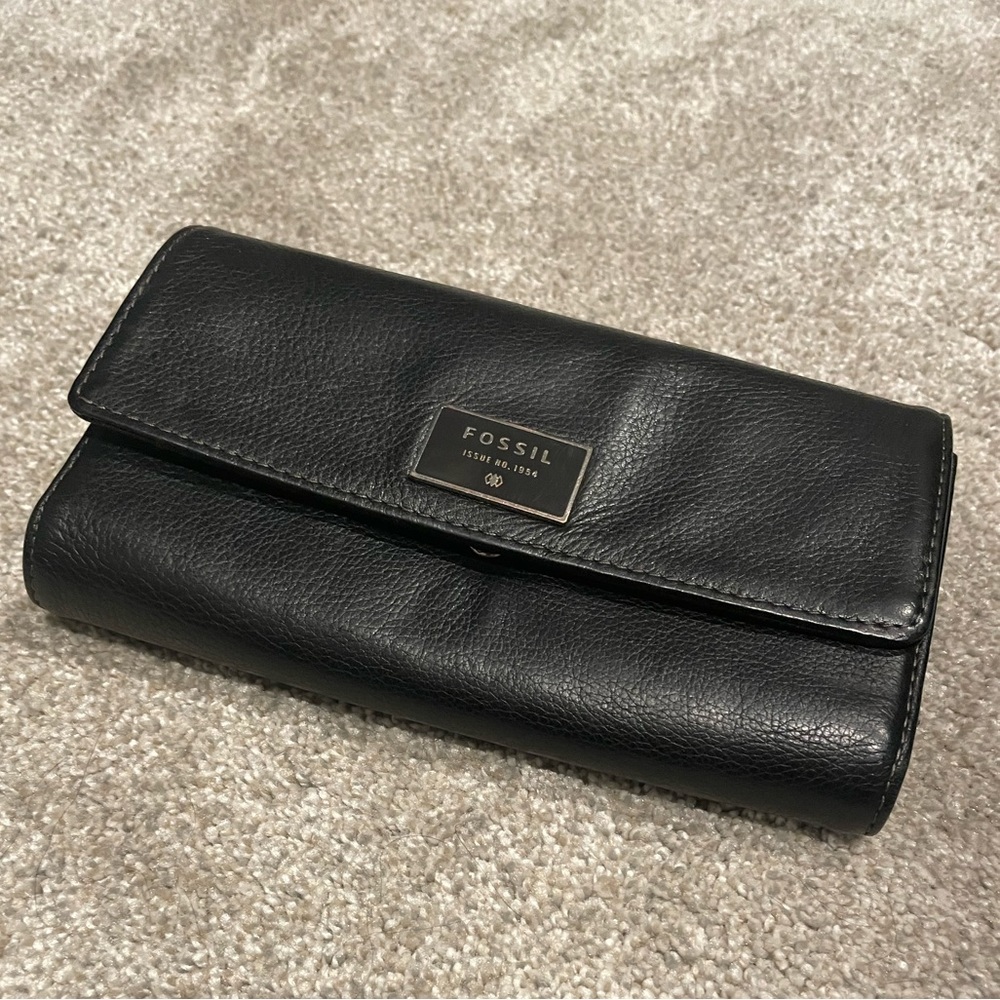 Fossil Wallet - image 1
